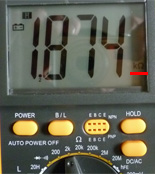 Quando si controlla l'adattatore del trasformatore per l'avvolgimento primario, la resistenza è risultata di 1,8 kΩ, il che indica che l'avvolgimento primario è operativo