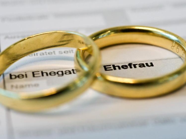 Один раз в год супруги и зарегистрированные партнеры могут менять комбинацию своих налоговых скобок